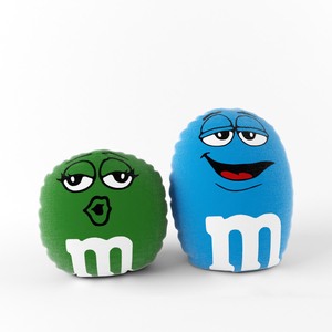  抱枕，枕头M＆M (1)