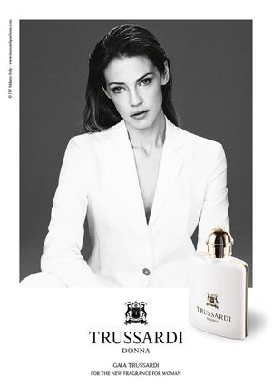 化妆品广告商业广告灯箱 (3)