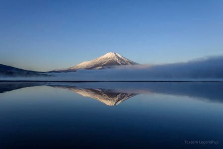 现代山脉广告灯箱屏幕海报 (23)